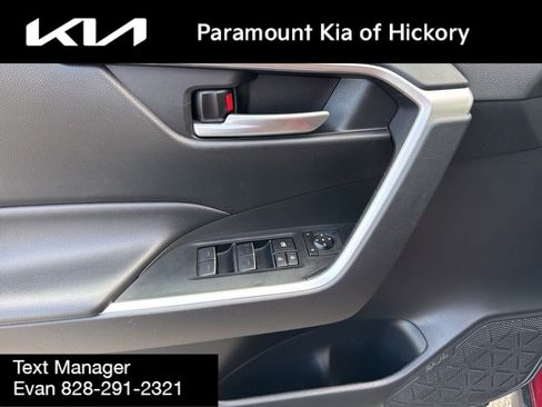 Used 2023 Toyota RAV4 XLE FWD image 17