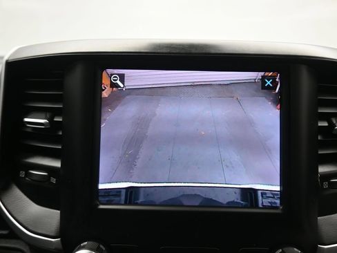 Used 2021 RAM 1500 Big Horn AWD/4WD image 18
