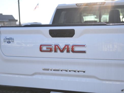 Used 2024 GMC Sierra 1500 AT4 w/ Technology Package image 19