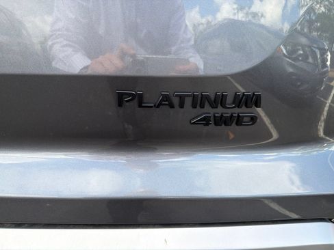 Used 2023 Nissan Pathfinder Platinum w/ Lighting Package (N93) AWD/4WD image 5