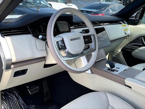 New 2026 Land Rover Range Rover SE AWD/4WD image 12
