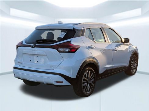 Used 2024 Nissan Kicks SV image 5