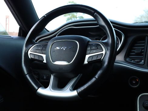 Used 2016 Dodge Challenger SRT w/ Technology Group image 9