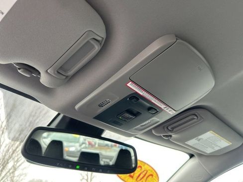 Used 2022 Toyota Camry SE image 27