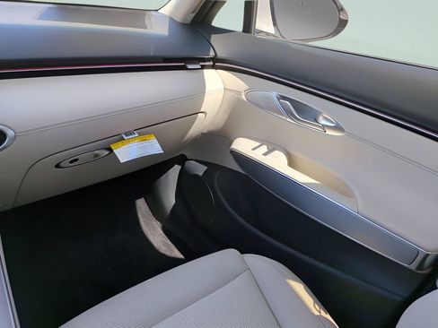 Used 2026 Genesis GV70 2.5T Select AWD/4WD image 14