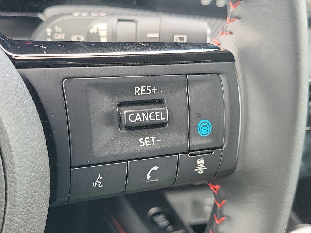 Certified 2026 Nissan Kicks SR FWD image 33