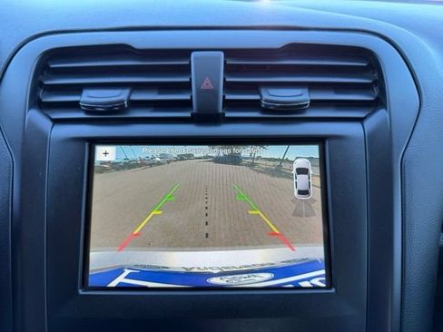 Certified 2018 Ford Fusion SE w/ Equipment Group 201A FWD image 23