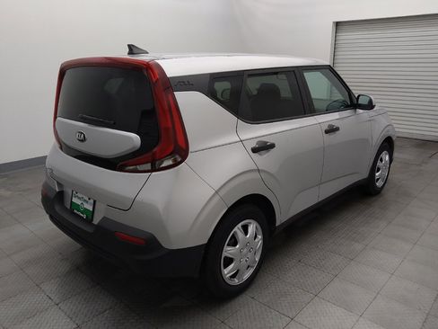 Used 2021 Kia Soul LX image 9