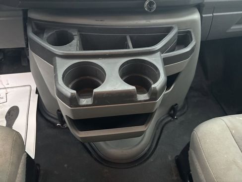 Used 2016 Ford E-350 and Econoline 350 Super Duty w/ Power Windows & Locks Group image 18