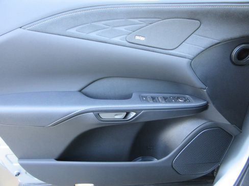Used 2025 Lexus RX 450h AWD w/ Convenience Package image 30