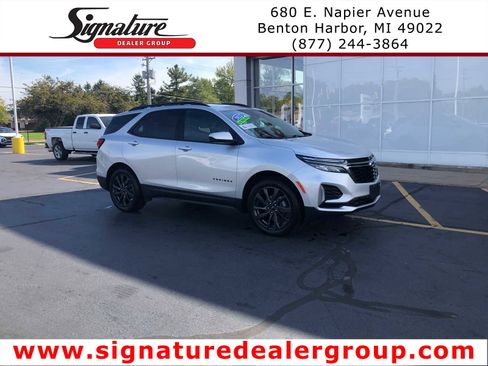 Used 2022 Chevrolet Equinox RS image 1