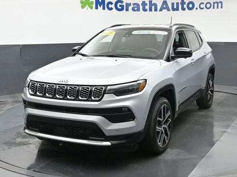 Used 2025 Jeep Compass Limited w/ Elite Group AWD/4WD image 17