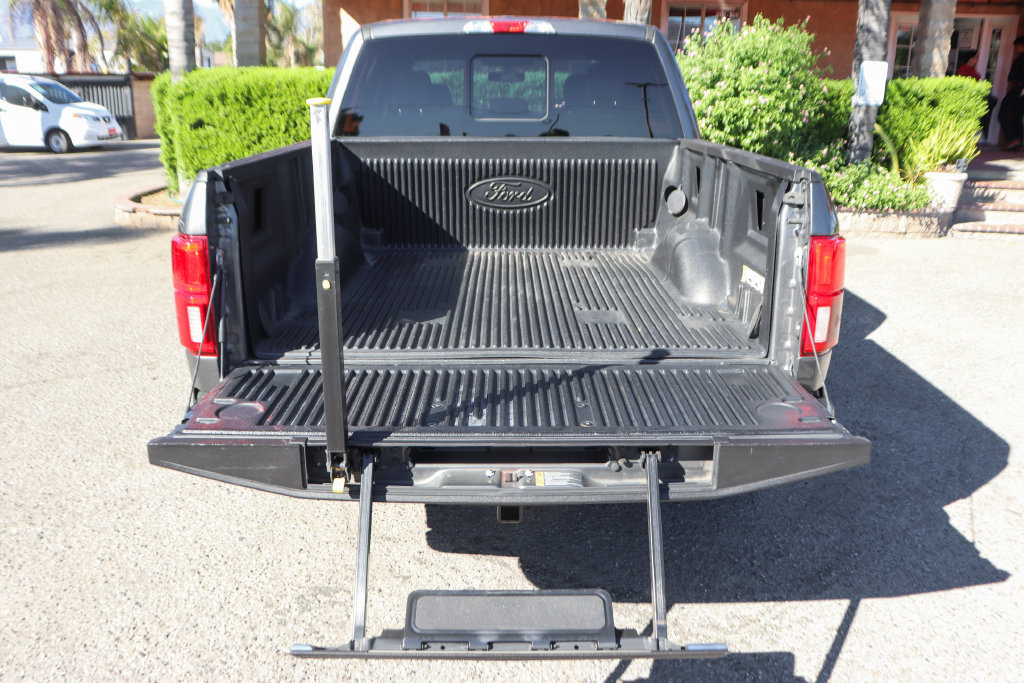 Used 2019 Ford F150 XLT w/ Equipment Group 302A Luxury RWD image 8