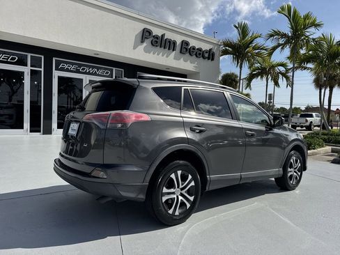 Used 2017 Toyota RAV4 LE FWD image 24