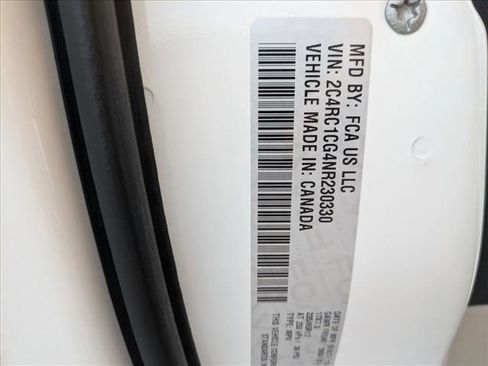 Used 2022 Chrysler Voyager LX image 23