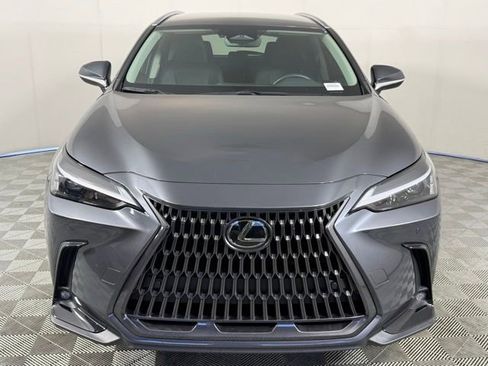 Used 2025 Lexus NX 250 FWD w/ Towing Package (2000 Lbs) image 12