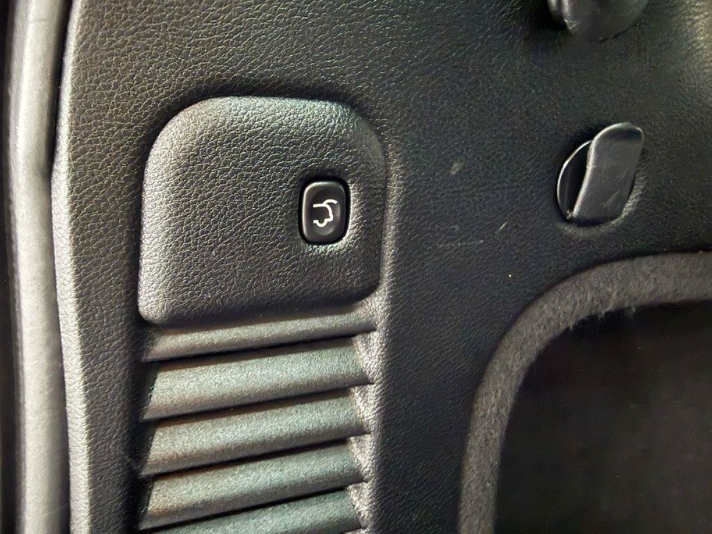 Used 2019 Jeep Grand Cherokee Altitude AWD/4WD image 29