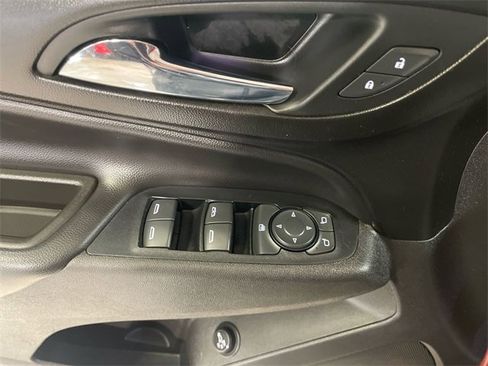 Used 2019 Chevrolet Equinox LT image 13