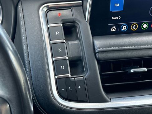 Used 2021 Chevrolet Suburban LT image 23