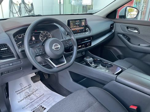 Used 2022 Nissan Rogue SV FWD image 19