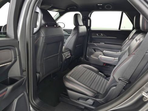 Used 2025 Ford Explorer ST-Line AWD/4WD image 30