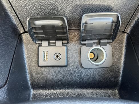 Used 2018 Chevrolet Cruze LT w/ Convenience Package image 25