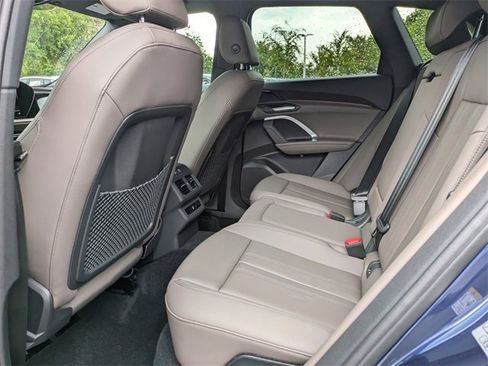 Used 2025 Audi Q5 Premium w/ Convenience Package image 5