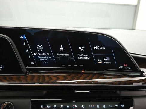 Used 2023 Cadillac Escalade ESV Premium Luxury Platinum image 19