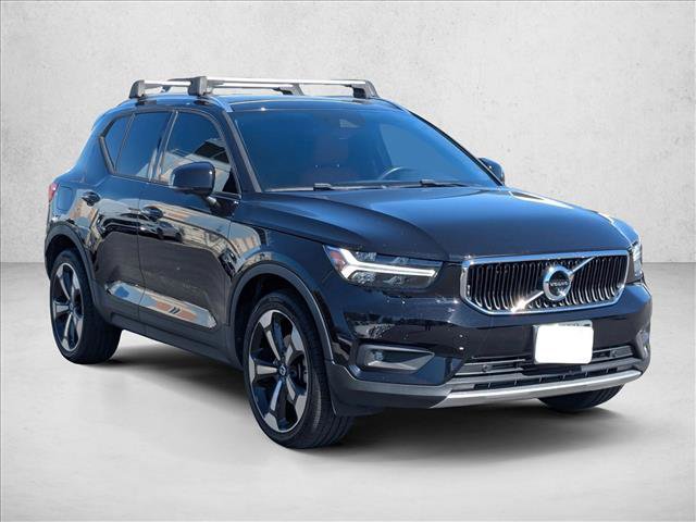 Used 2020 Volvo XC40 T5 Momentum w/ Protection Package Premier AWD/4WD image 3