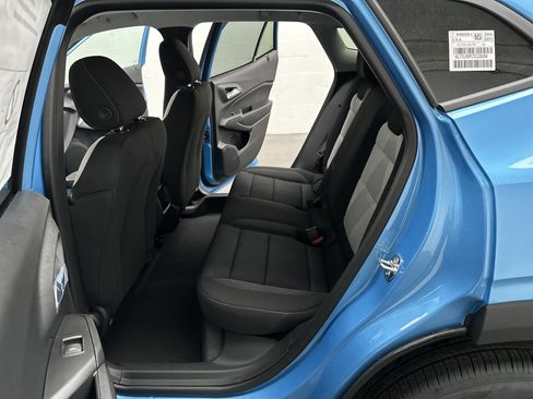 New 2026 Chevrolet Trax LS w/ LS Convenience Package FWD image 20