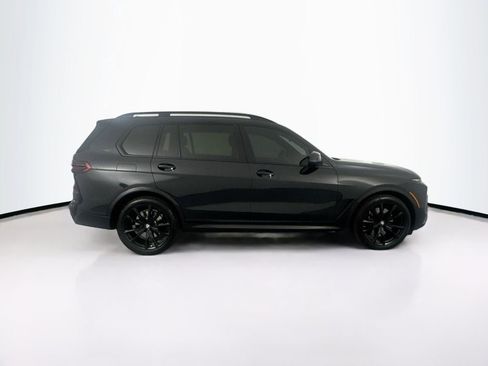 Used 2023 BMW X7 xDrive40i w/ M Sport Package AWD/4WD image 4