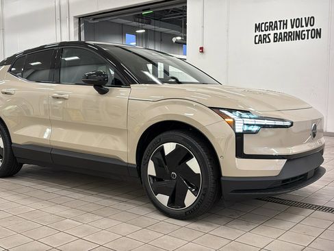 New 2026 Volvo EX30 Ultra w/ Protection Package Premier image 3