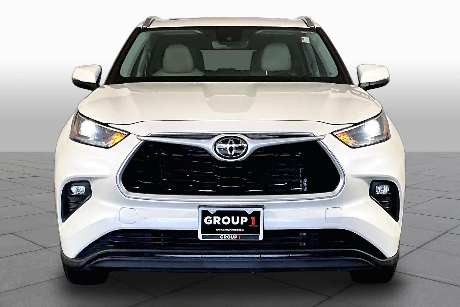 Used 2021 Toyota Highlander XLE FWD image 4