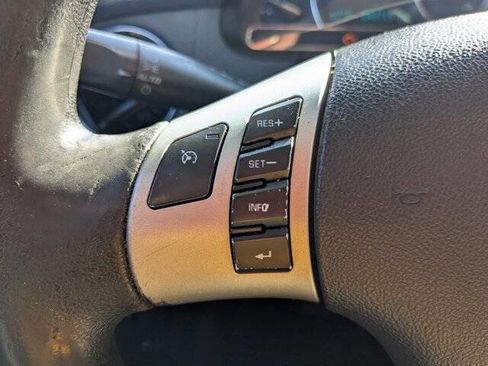 Used 2010 Chevrolet HHR LS image 17