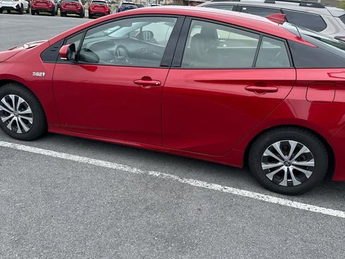 Used 2020 Toyota Prius Prime XLE FWD image 6