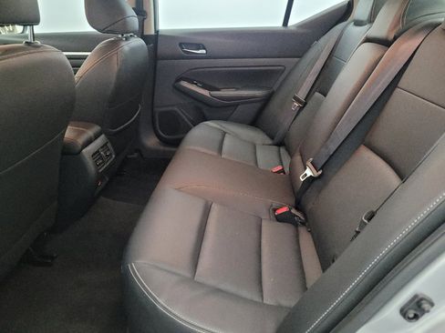 Used 2023 Nissan Altima 2.5 SL FWD image 18