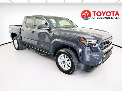 Used 2025 Toyota Tacoma SR5 image 1