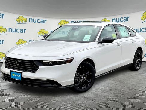 New 2025 Honda Accord SE image 3