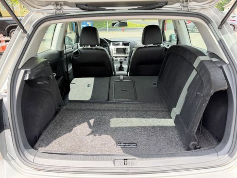 Used 2015 Volkswagen Golf S FWD image 34