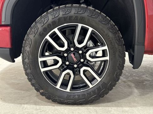New 2026 GMC Sierra 1500 AT4 w/ Technology Package AWD/4WD image 34