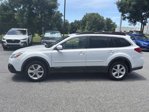 Used 2014 Subaru Outback 2.5i Limited w/ Moonroof Package AWD/4WD image 4
