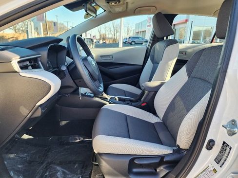 Used 2023 Toyota Corolla LE image 21