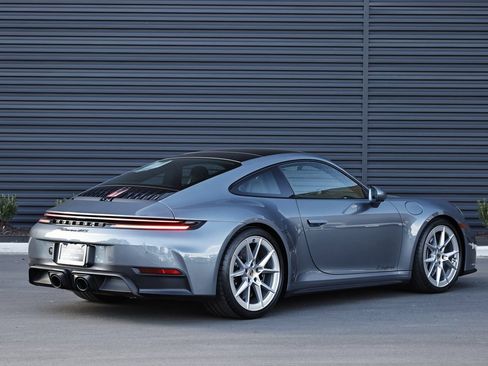 Certified 2025 Porsche 911 Carrera GTS image 7