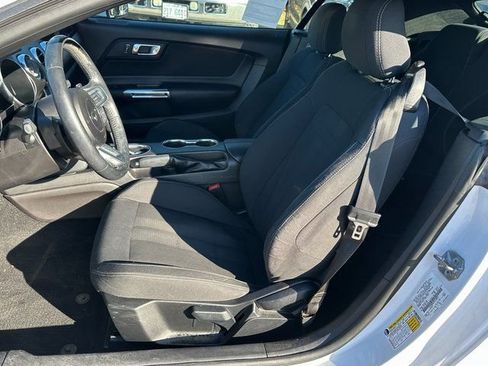 Used 2019 Ford Mustang Convertible image 11