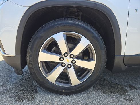 Used 2018 Chevrolet Traverse LT AWD/4WD image 13