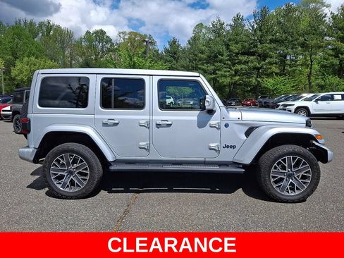 Used 2024 Jeep Wrangler High Altitude AWD/4WD image 7