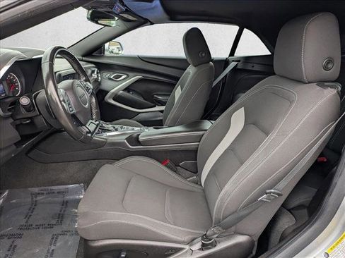 Used 2019 Chevrolet Camaro LT image 15
