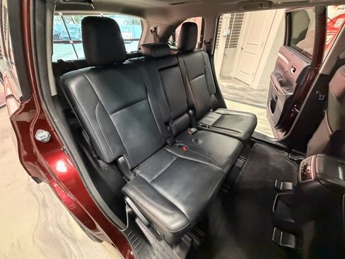 Used 2018 Toyota Highlander XLE FWD image 5