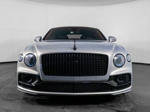 Used 2022 Bentley Flying Spur W12 image 3