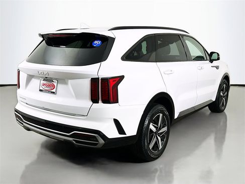 Certified 2023 Kia Sorento S image 18